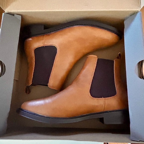 LOFT Classic Chelsea Boot-Missy Size 7 Cognac NWB - Picture 2 of 8